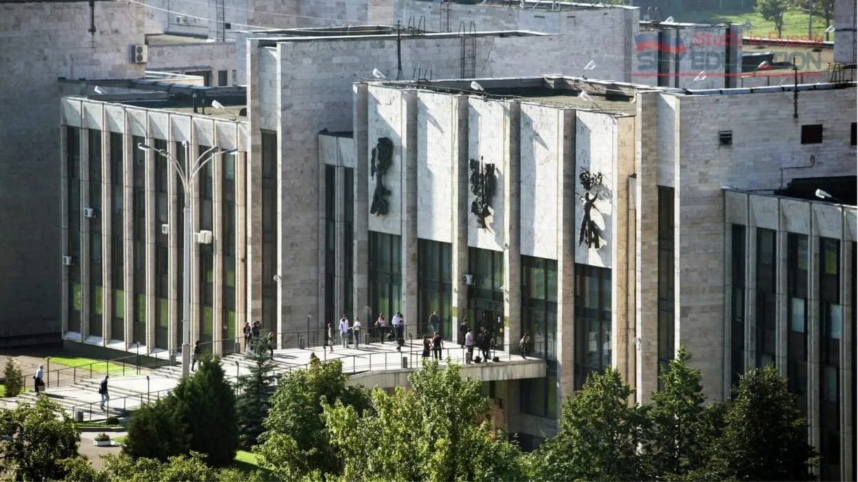 Moskova Devlet Uluslararası İlişkiler Enstitüsü (MGIMO) Binası