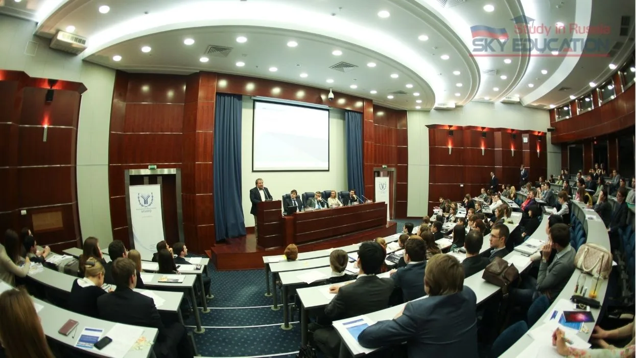 Moskova Devlet Uluslararası İlişkiler Enstitüsü (MGIMO) Dersler
