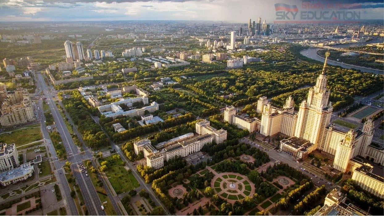 Moskova Devlet Üniversitesi Çevresi