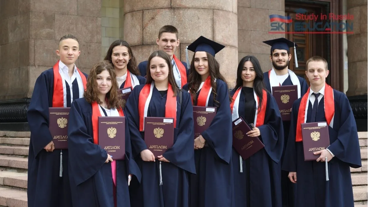 Moskova Devlet Üniversitesi Öğrencileri