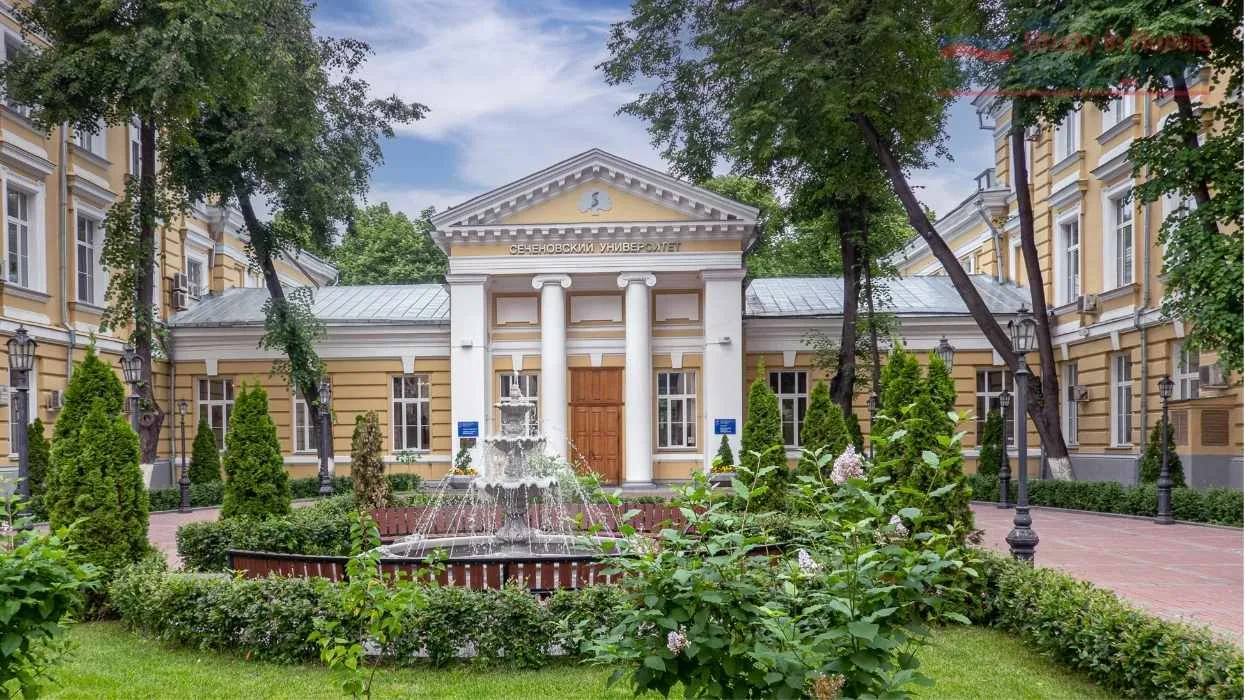 Moskova Devlet Tıp Üniversitesi Sechenov Binası