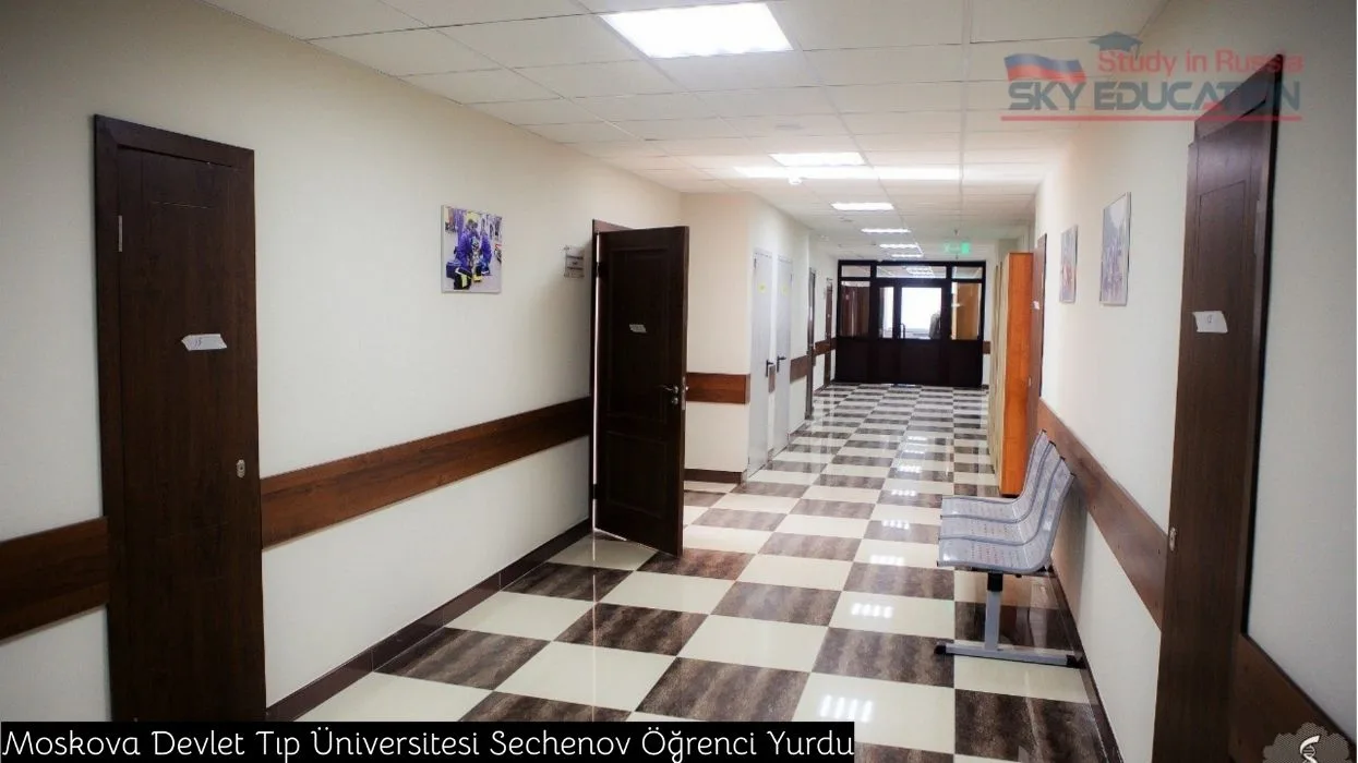 Moskova Devlet Tıp Üniversitesi Sechenov Öğrenci Yurdu Koridoru